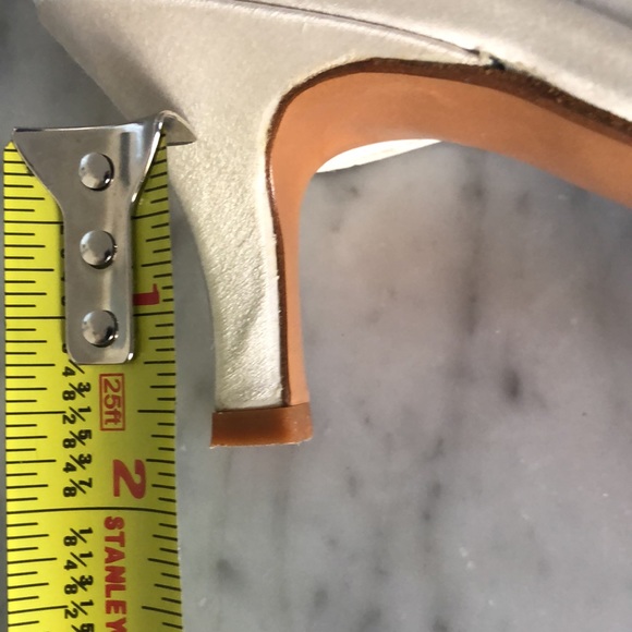 White Satin Stuart Weizmann sling back heels - Picture 7 of 9